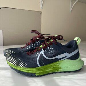 Women's Nike React Pegasus Trail 4 Running Shoe -  Size 9.5